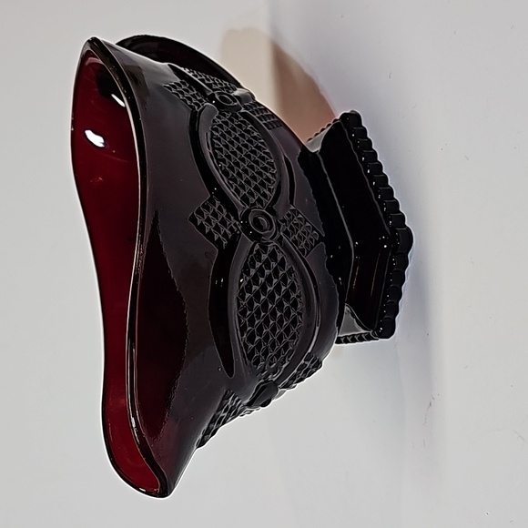 Avon Cape Cod Red Glass Sauce Gravy Boat - Picture 8 of 14